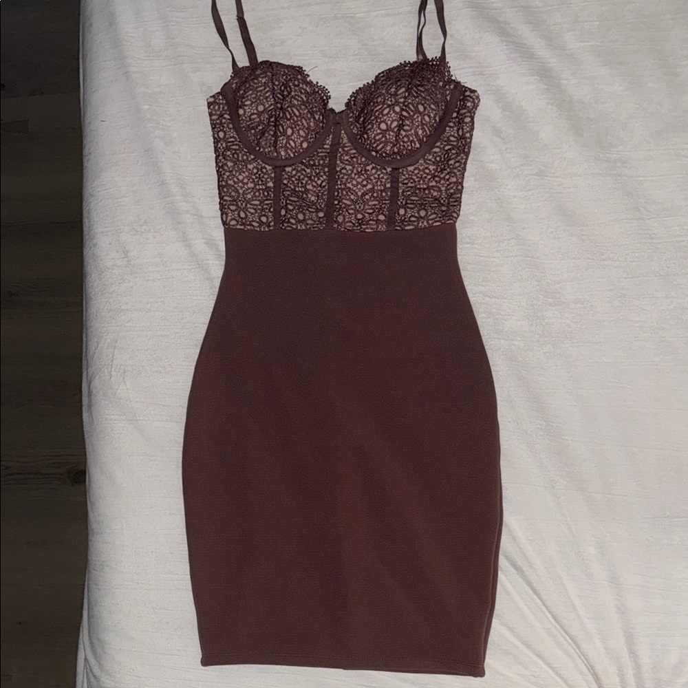 Elegant Lace Bustier Dress